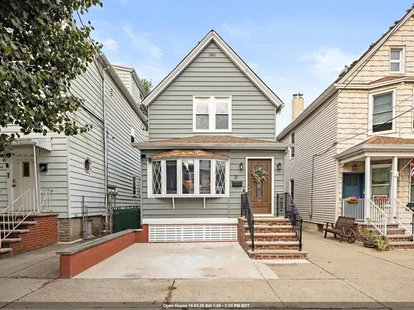 31 West 41st Street image 1 of 32