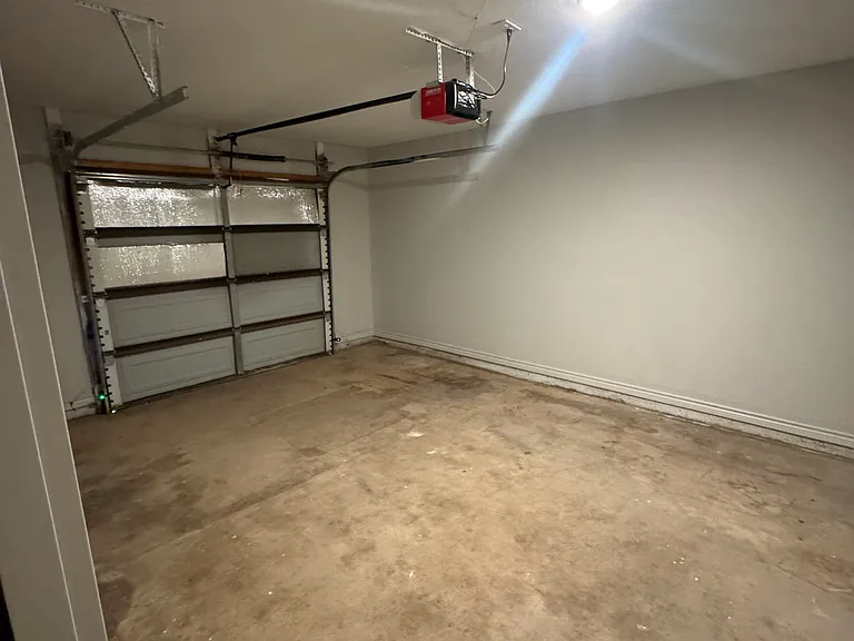 207 Laurel Ln — Photo 12