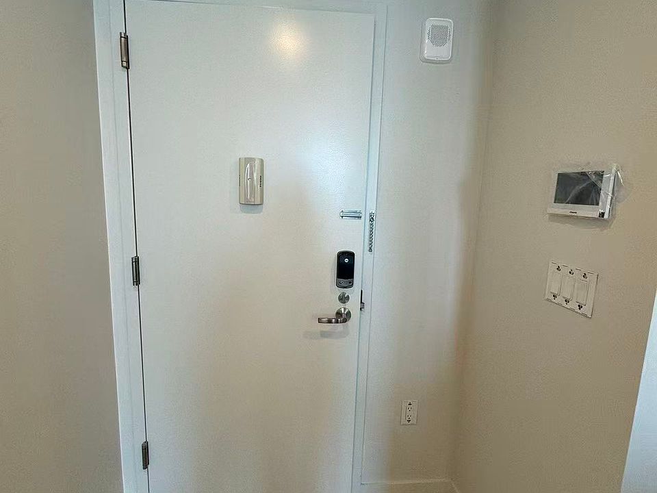 1st image of 131-02B 40th Rd #4F