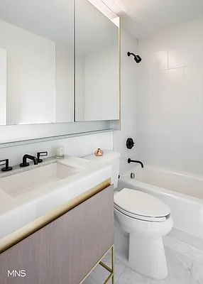 Rented by MNS Marketing | media 7