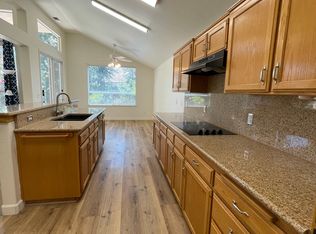 6175 W Alluvial Ave, Fresno, CA 93722