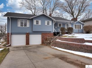 1904 S 93rd St, Omaha, NE 68124
