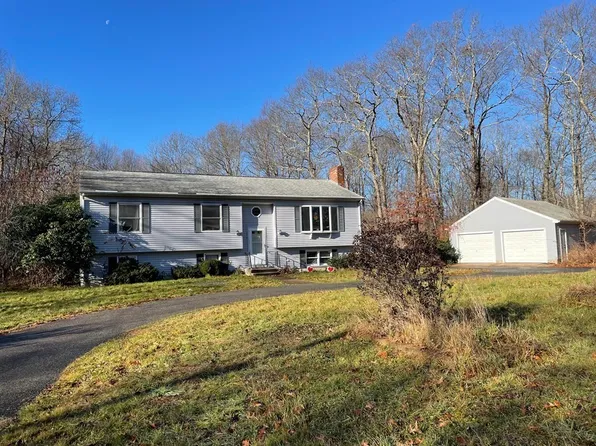 1070 Smith St, Dighton, MA 02715