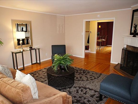 3rd image of 850 Portola Dr