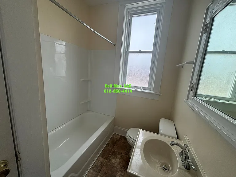 706 Court St #C — Photo 16
