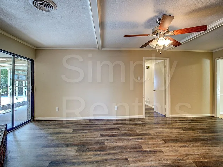 6426 Chapman Dr — Photo 12