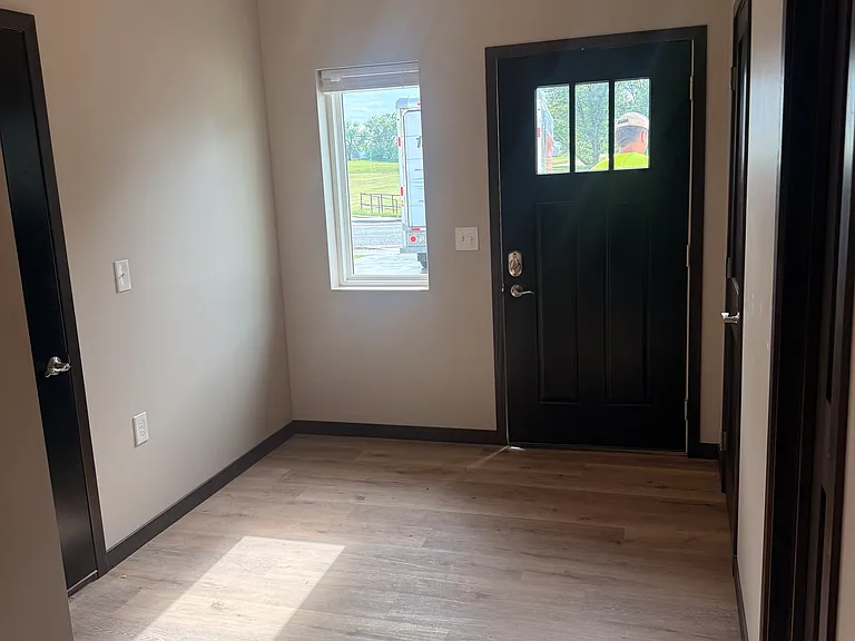 906 Olive Ave N — Photo 11