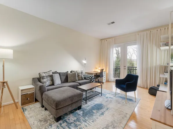 750 Walker Sq APT 4B, Charlottesville, VA 22903