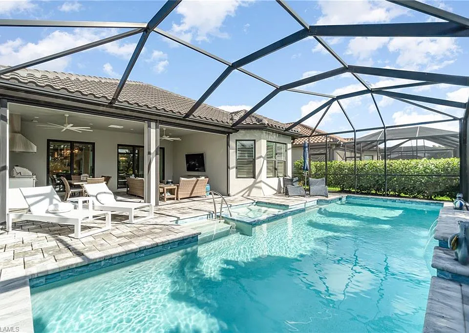 9536 Montelanico Loop