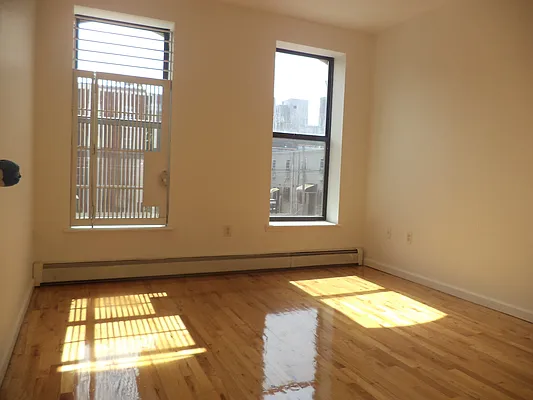 Rented by L.Nelson & Associates | media 10