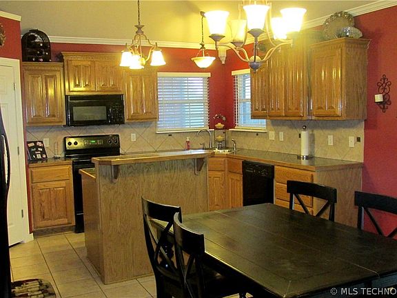 2nd image of 14935 Courtney Ln
