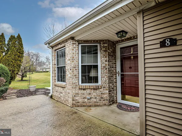 8 Colefax Ct, Wilmington, DE 19804