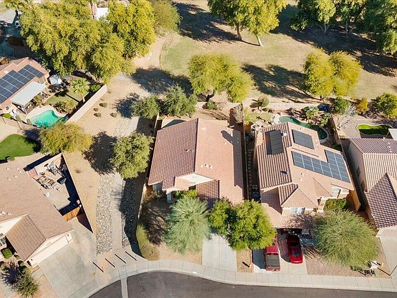 2nd image of 17713 N LARKSPUR Lane