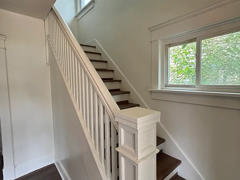 457 Olney Ave — Photo 2