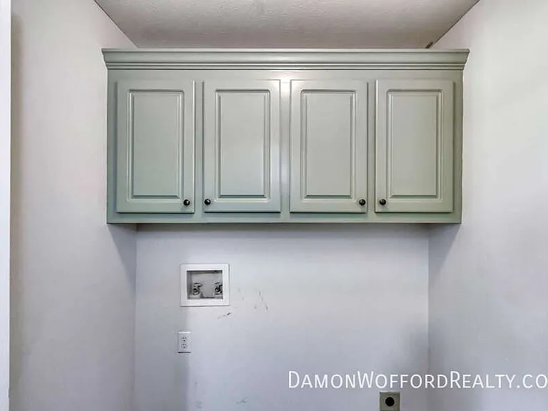 107 Emry Cv — Photo 34