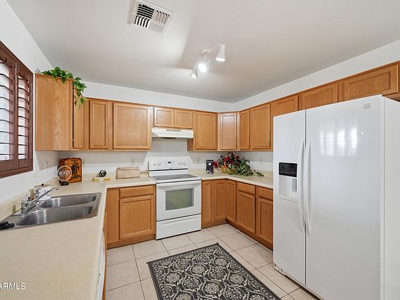 5th image of 3527 E BATTEN Road