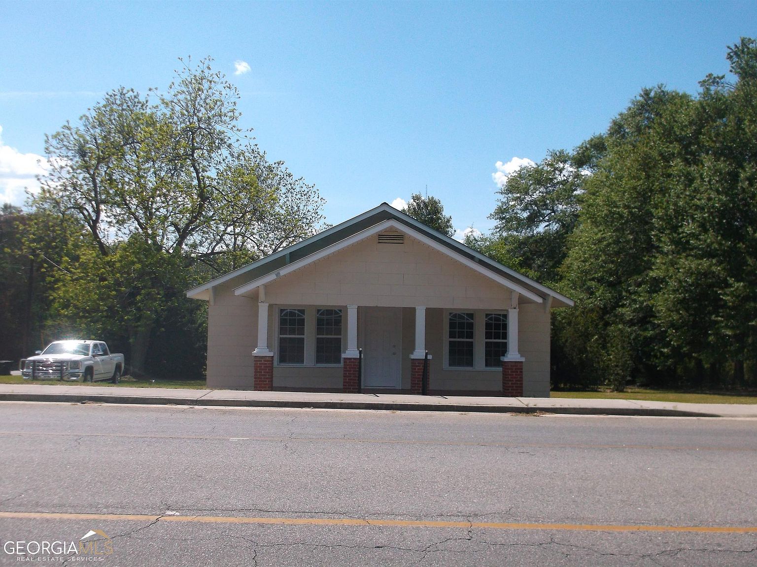 102 N River St, Claxton, GA 30417 Zillow