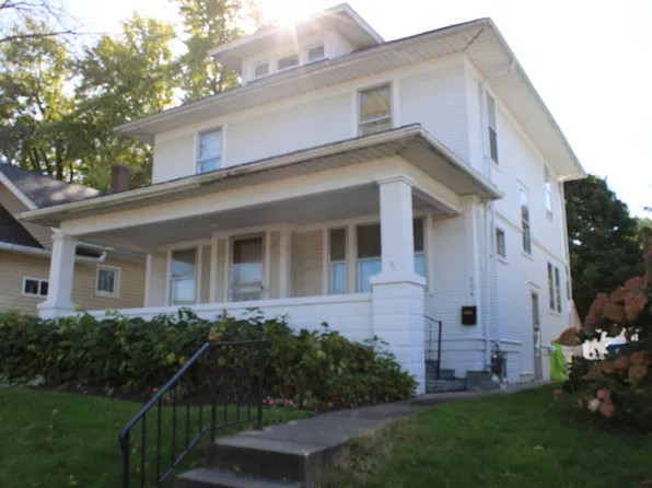 236 16th Ave, East Moline, IL 61244