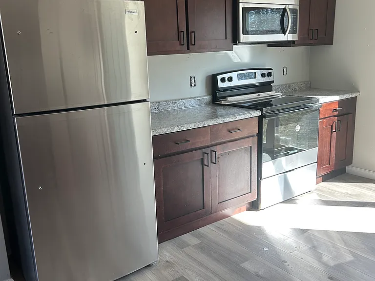 8218 Bellflower Rd — Photo 7