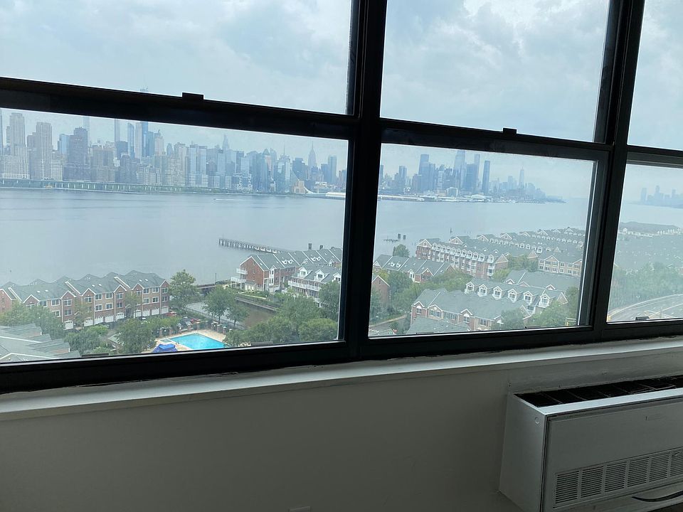 1st image of 7002 Boulevard E #16E