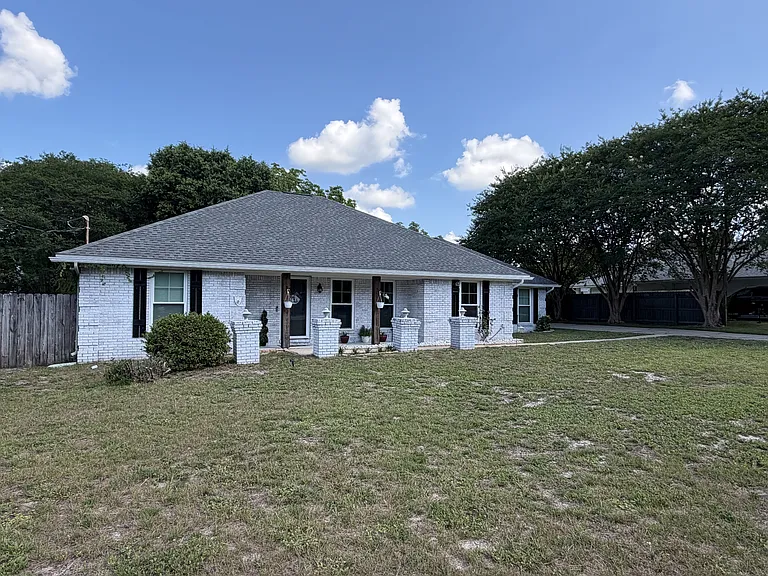 220 Wynnehaven Beach Rd — Photo 2