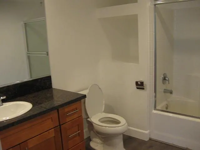7118 Amigo Ave #405 — Photo 9
