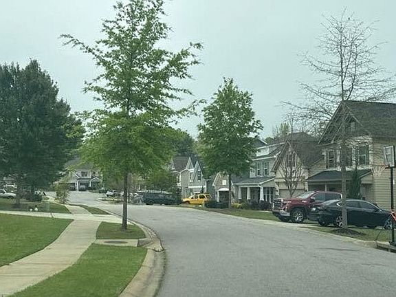 4th image of 425 Maria Posada Ct