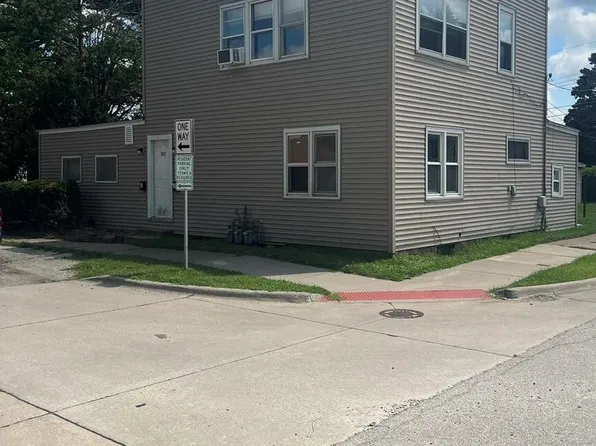 900 42nd Ave, Rock Island, IL 61201