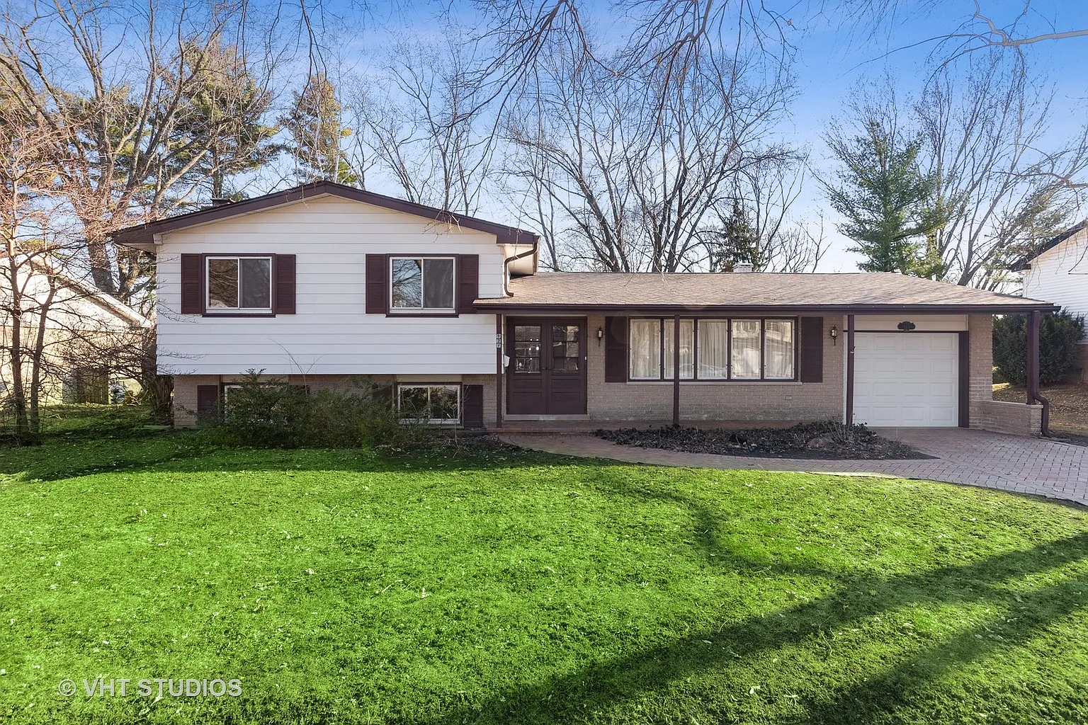 927 Fairlawn Ave photo 1