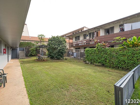 3rd image of 98-094 Kanuku Pl APT A