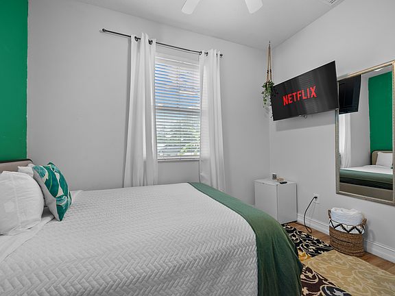 2nd image of 6609 La Jolla St #1-6