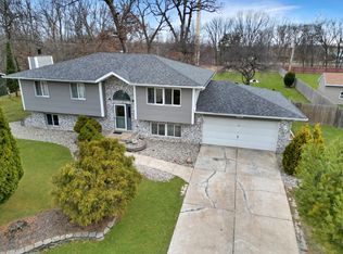 8464 Wheeler Pl, Crown Point, IN 46307