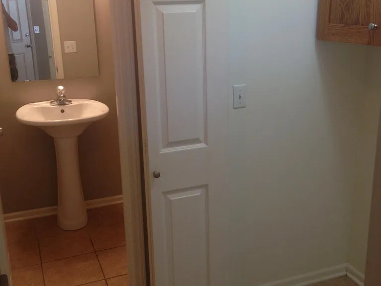 15625 Cedar St #15625 — Photo 2