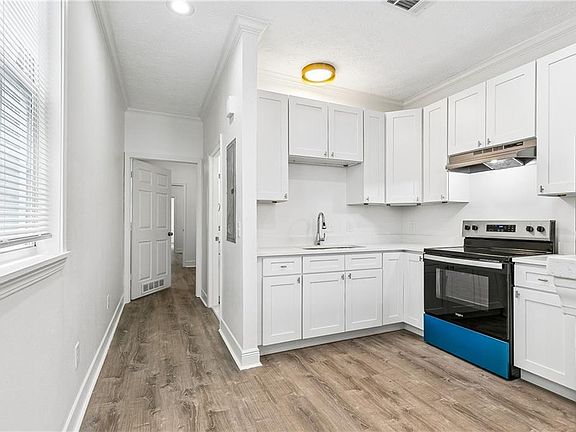 4th image of 3632 1st St