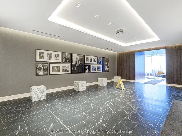 500 Dupont St #310 — Photo 2