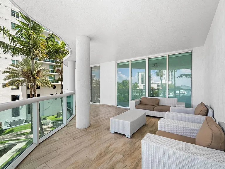 7918 Harbor Island Dr #311 — Photo 9