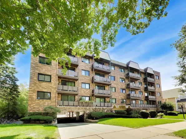 121 S Vail Ave APT 406, Arlington Heights, IL 60005