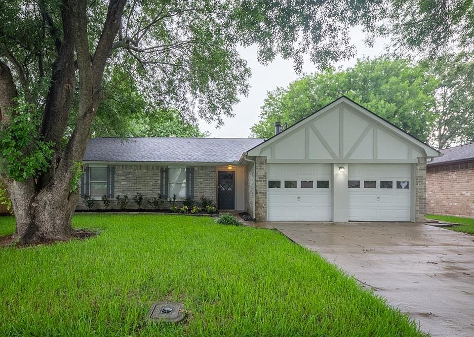 1st image of 221 Greenshire Dr