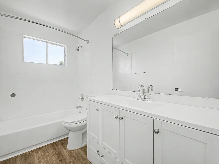 217 N Elm St #H — Photo 22