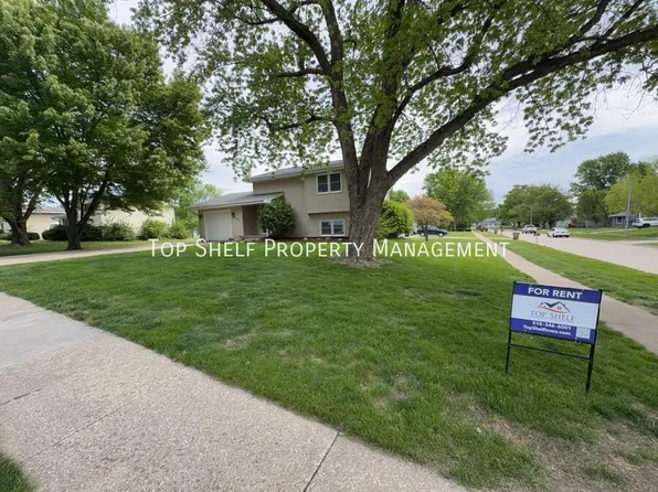 703 11th Ave NW, Altoona, IA 50009
