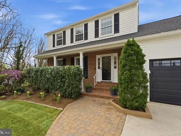 6445 Linway Ter NW, McLean, VA 22101