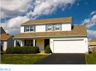 1061 E Margate Cir, London, OH 43140