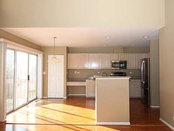 5th image of 1551 Woodbury Cir