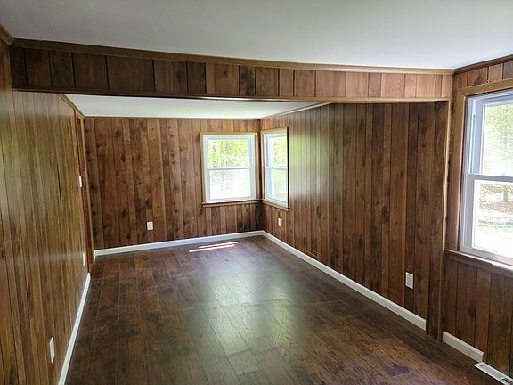 4th image of 65 Upper Lake Dr