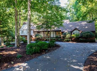 9030 Kings Crown Rd, North Chesterfield, VA 23236