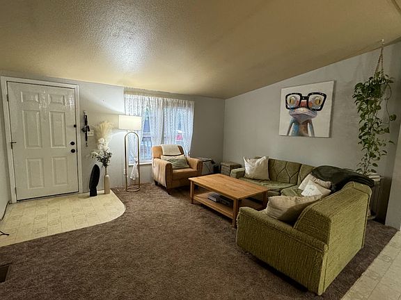 3rd image of 2149 Fairview Ave #B