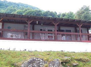 38 Tough Enough Trl, Maggie Valley, NC 28751