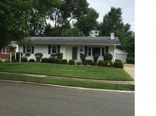 2421 Idlewild Dr, Springfield, IL 62704