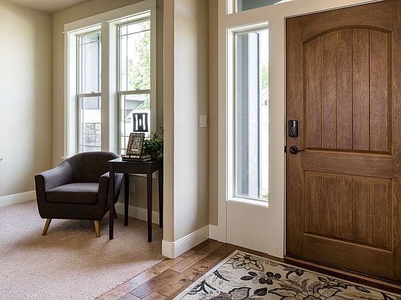 Example of Entry & Den