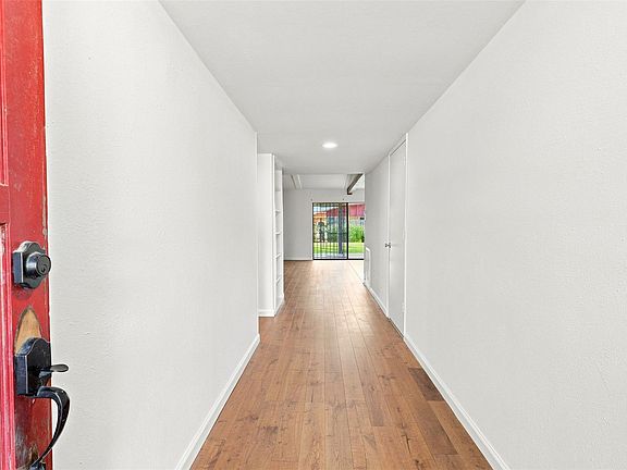 3rd image of 15427 Empanada Dr
